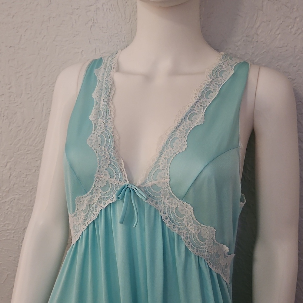 Vintage Union Made 1960s Turquoise Blue Lace Trim Satin Nightgown - Picture 4 of 10